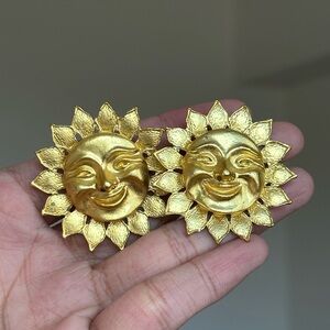 Vintage Clip On Earrings